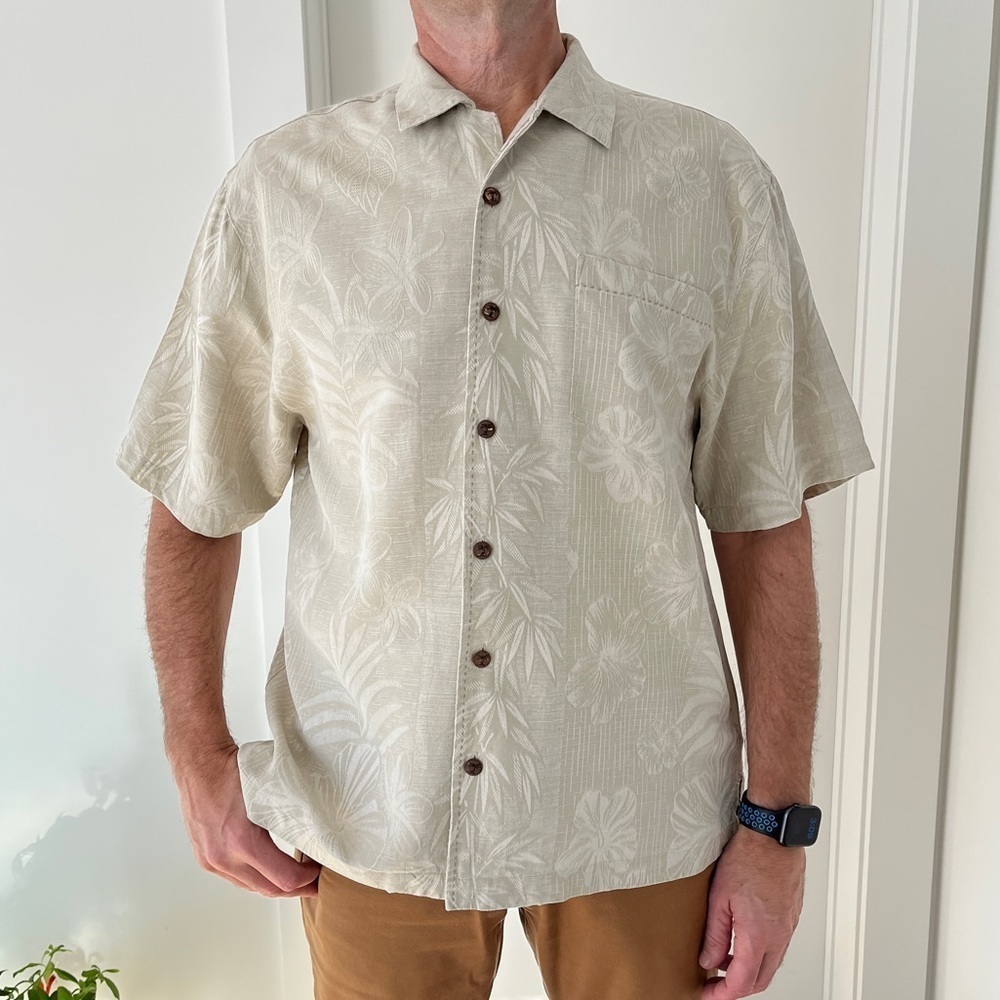 JAMAICA JAXX Silk Short Sleeve Beige Button Down Tropical Pattern Shirt Vacation
